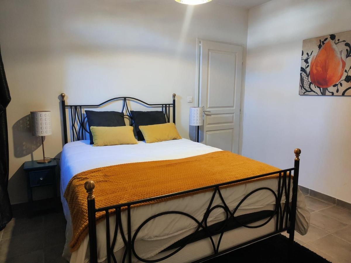 L'Empire D'Essences Appartement Valréas Екстериор снимка