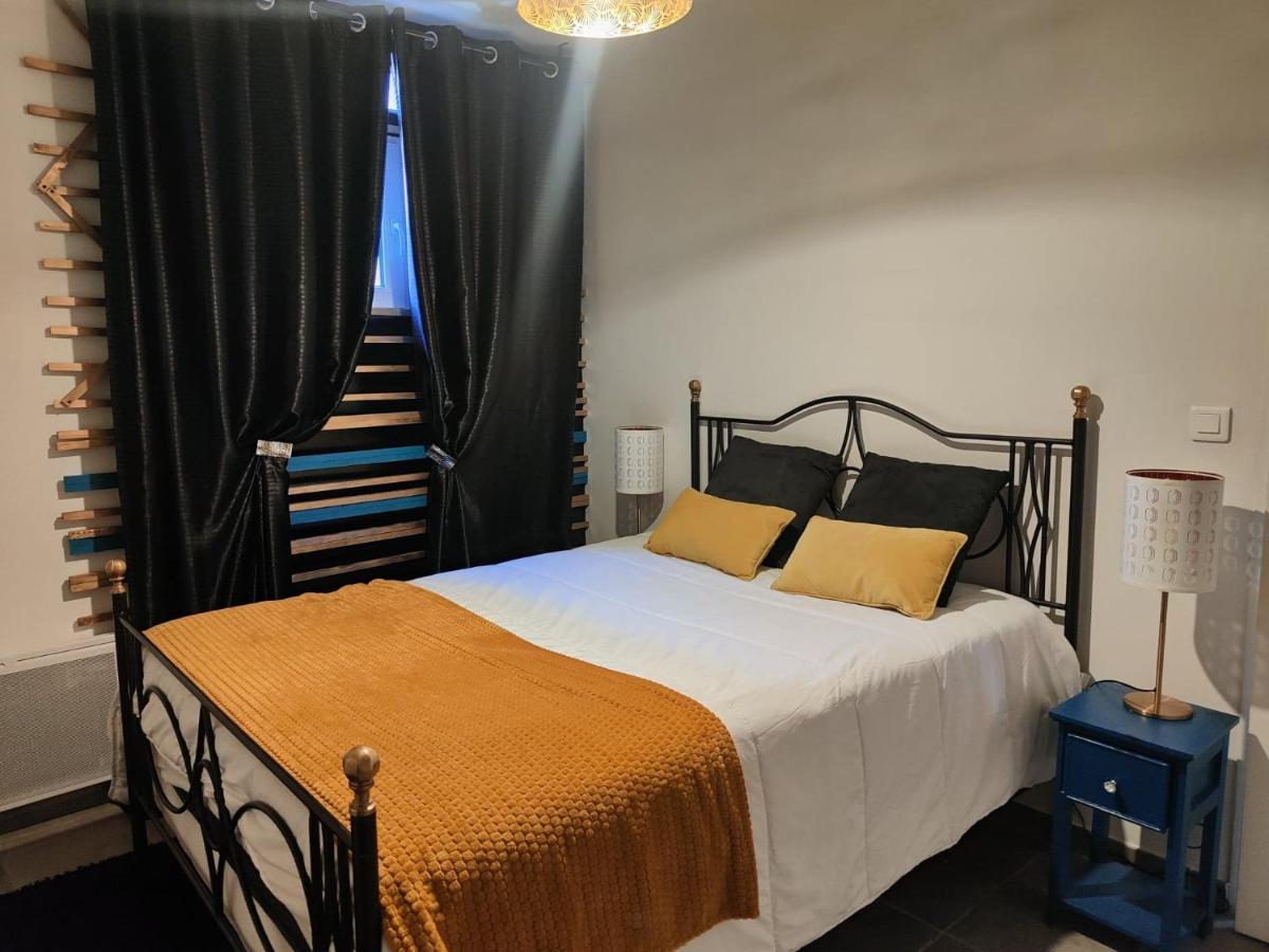 L'Empire D'Essences Appartement Valréas Екстериор снимка